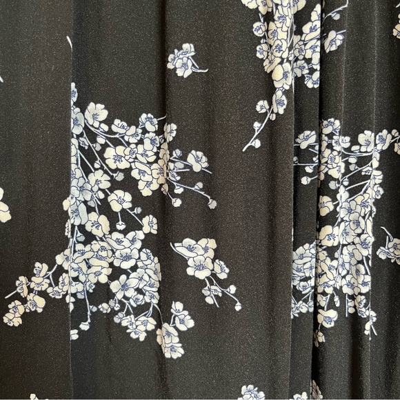 Old Navy Strapless Floral Maxi Dress, Size S, Black, Blue & White Multi - Picture 6 of 10